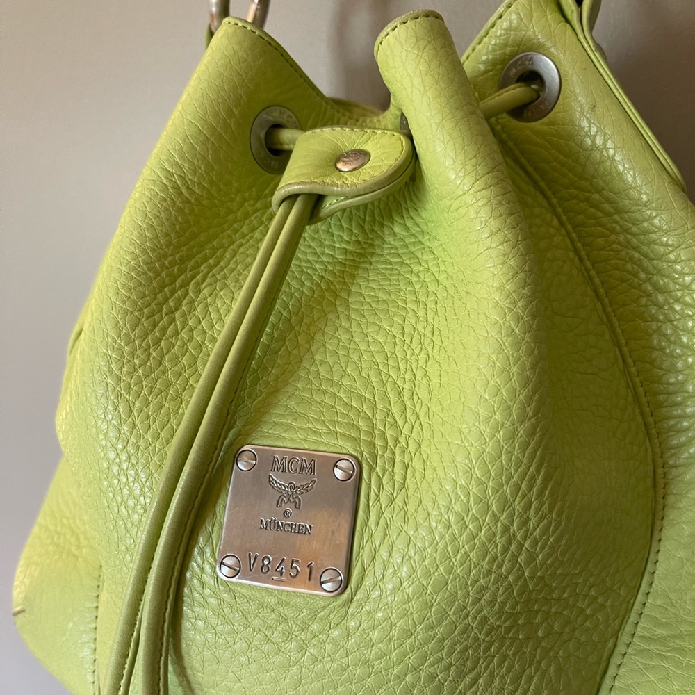 MCM Pebbled Leather Lime Green Bucket Bag Small Shoulder - Picture 2 of 8